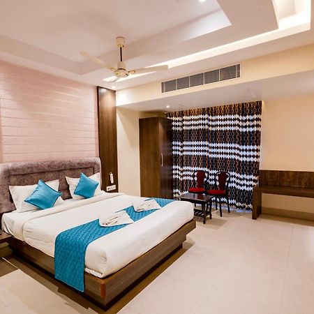 Hotel Serene Palace Порт Блеър Екстериор снимка