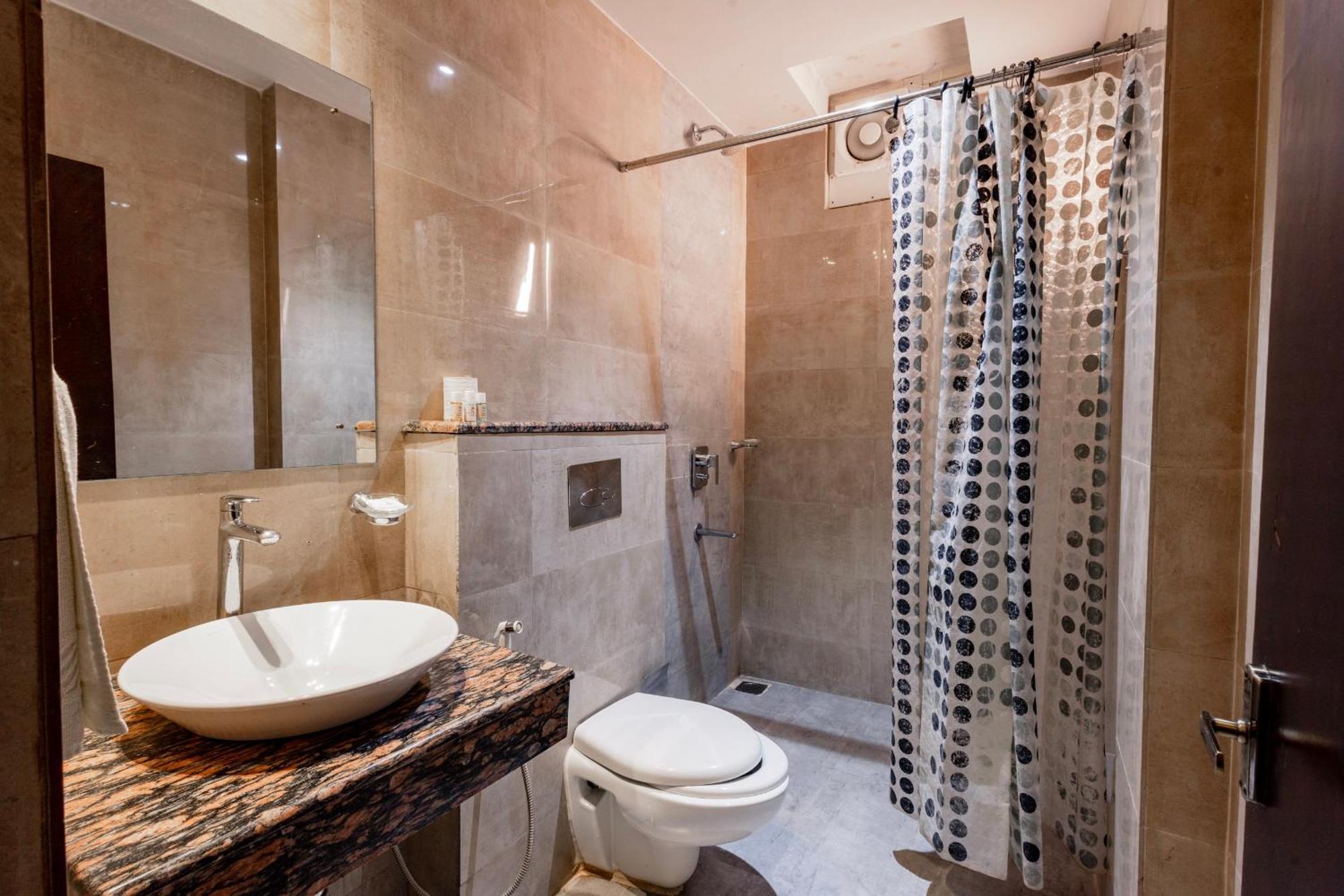 Hotel Serene Palace Порт Блеър Екстериор снимка